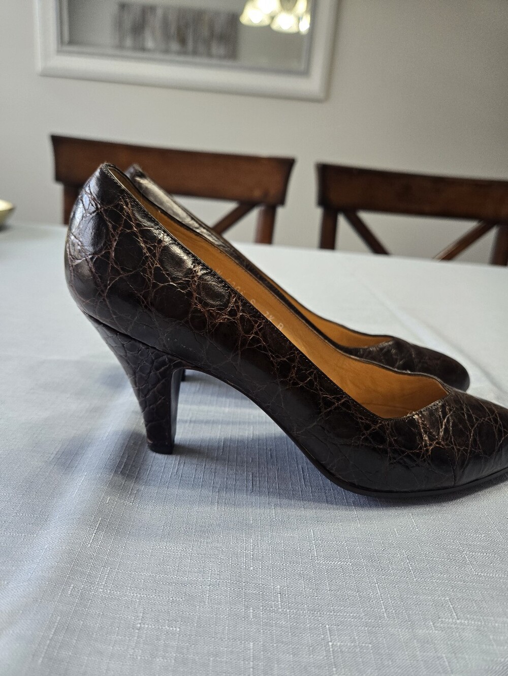 Ralph Lauren Collection Made in Italy Brown Croc Embossed Leather Heels 7.5B - Picture 6 of 9
